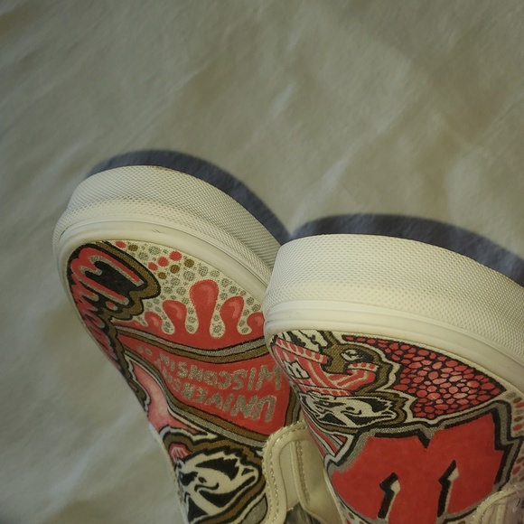 Vans Custom Kicks University of Wisconsin Slip-On Sz. M 7.5 W 9 Shoes Sneakers - Picture 5 of 9